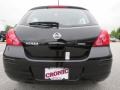 Super Black - Versa 1.8 S Hatchback Photo No. 4
