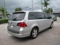 Mercury Silver Metallic - Routan SE Photo No. 5