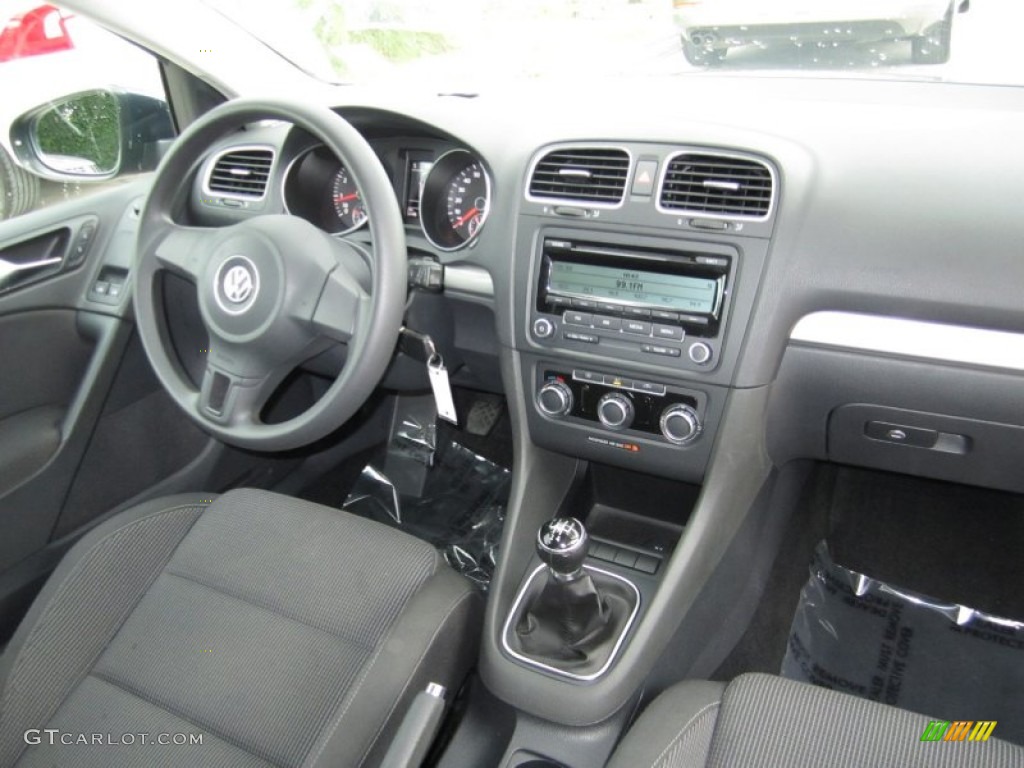 2011 Volkswagen Golf 2 Door Dashboard Photos