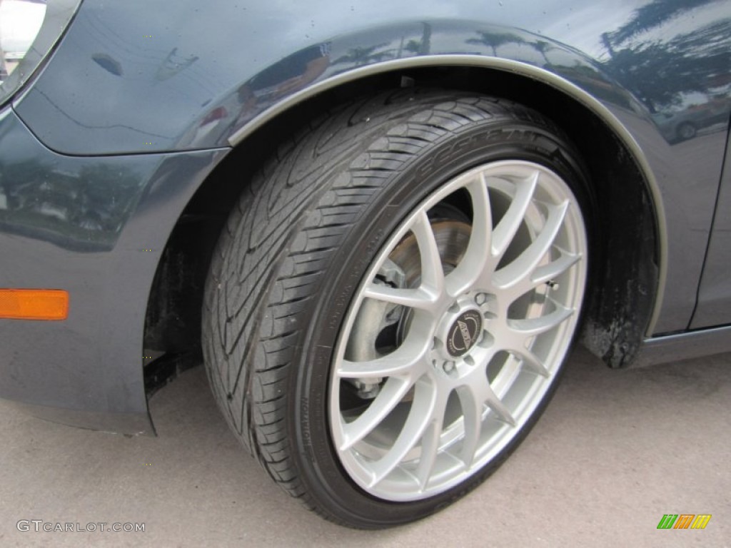 2011 Volkswagen Golf 2 Door Wheel Photos