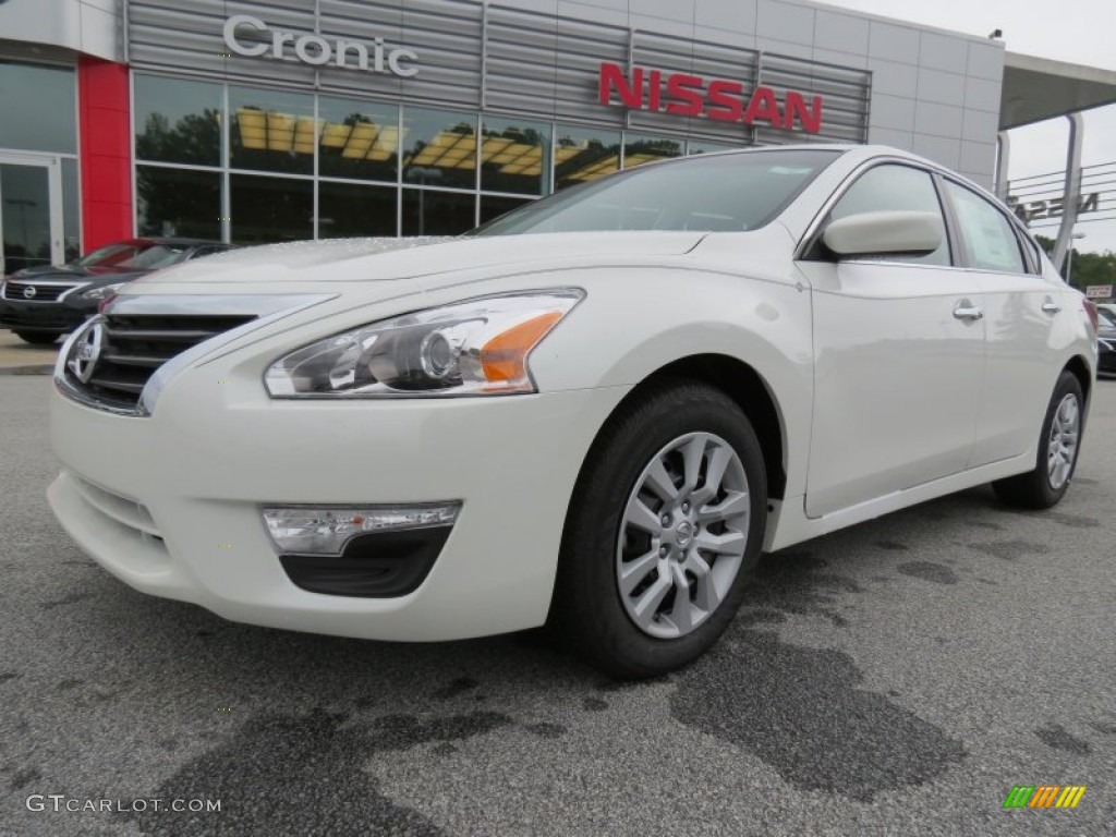 Pearl White Nissan Altima