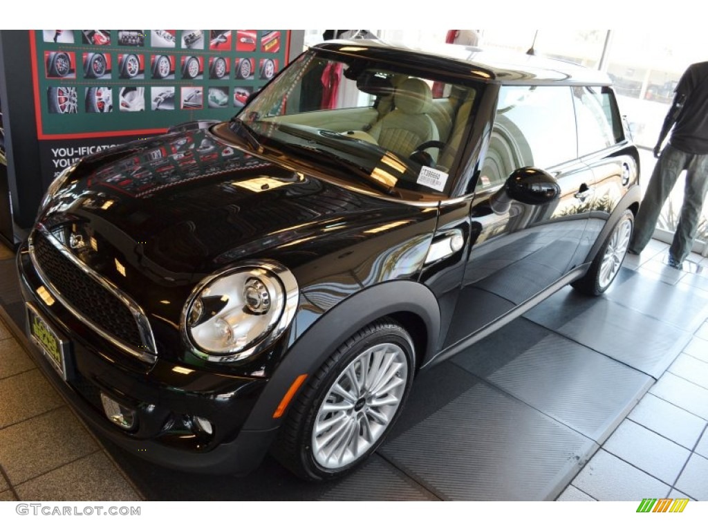 Goodwood Diamond Black Metallic 2012 Mini Cooper S Inspired by Goodwood Edition Exterior Photo #69252264
