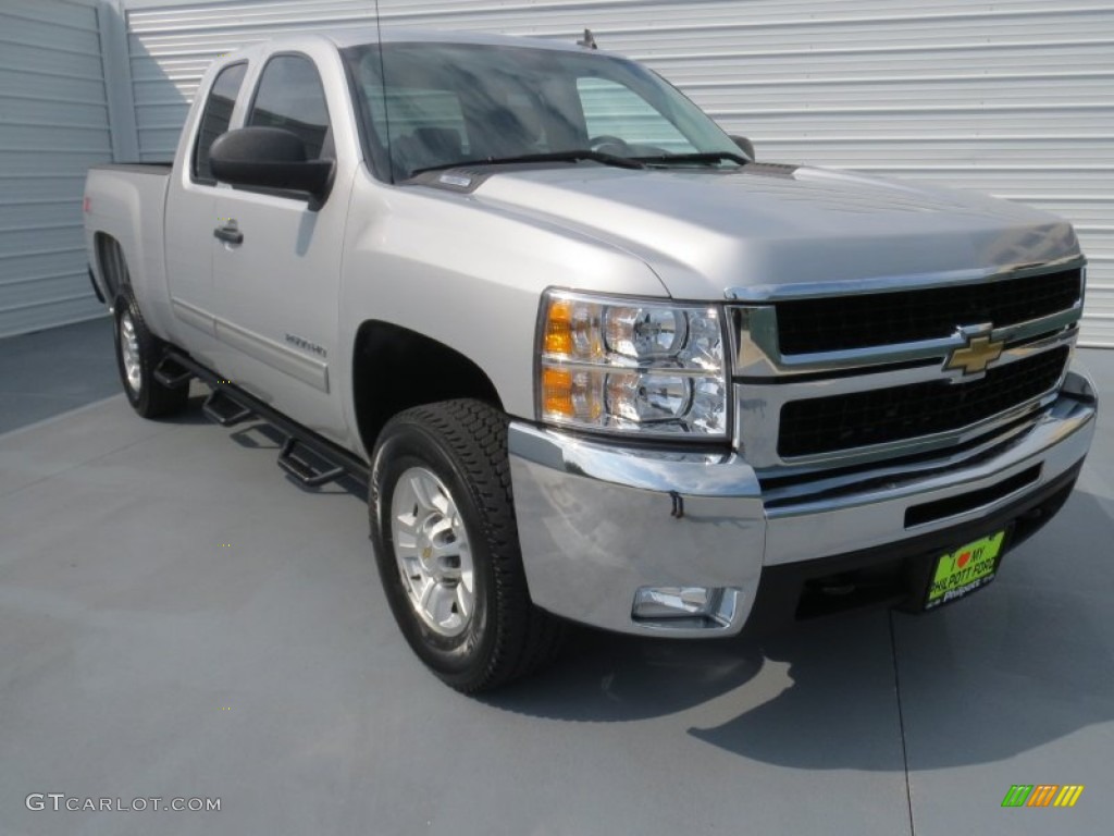 Sheer Silver Metallic Chevrolet Silverado 2500HD