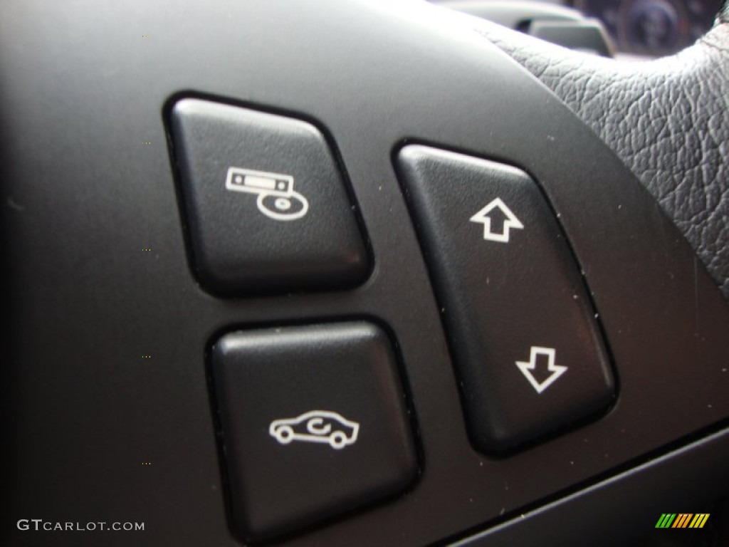 2010 BMW 5 Series 550i Sedan Controls Photo #69258999