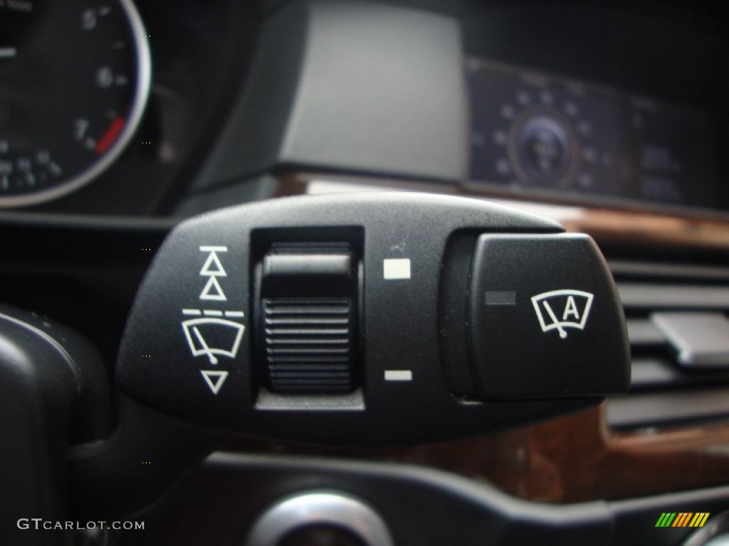 2010 BMW 5 Series 550i Sedan Controls Photo #69259023
