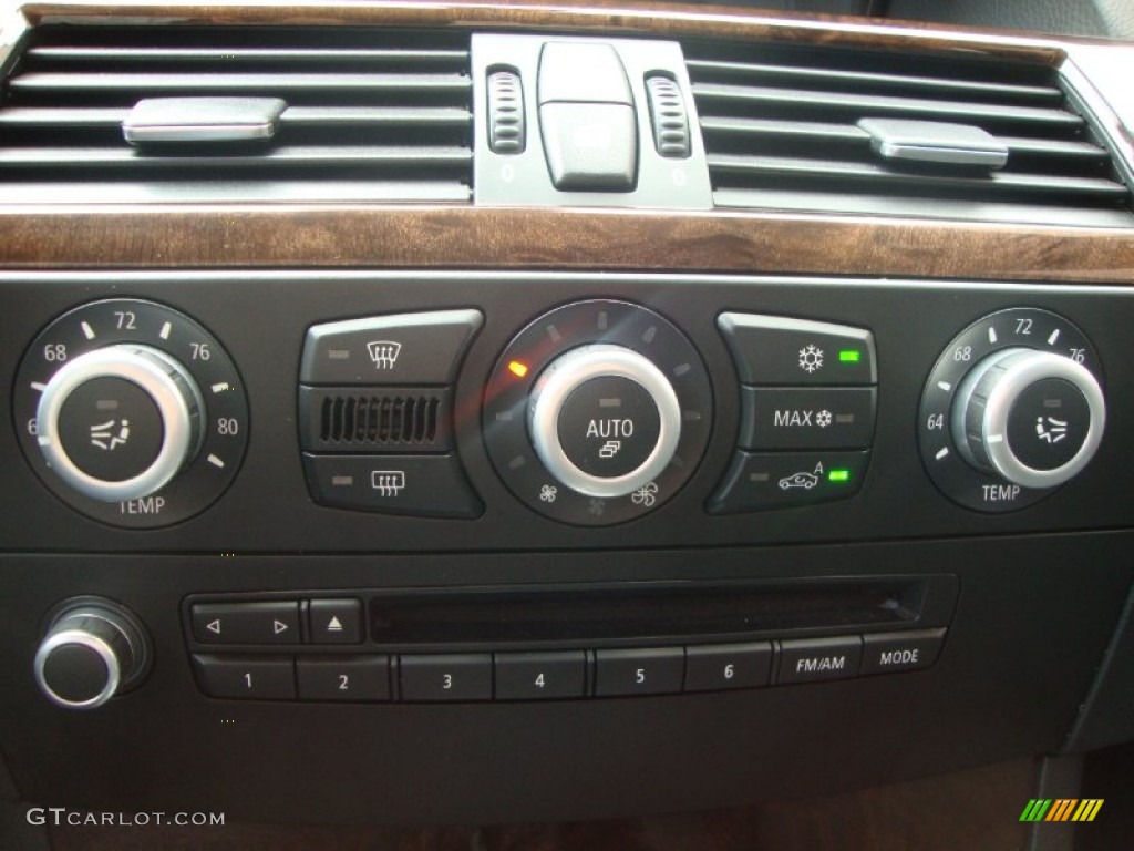 2010 BMW 5 Series 550i Sedan Controls Photo #69259071