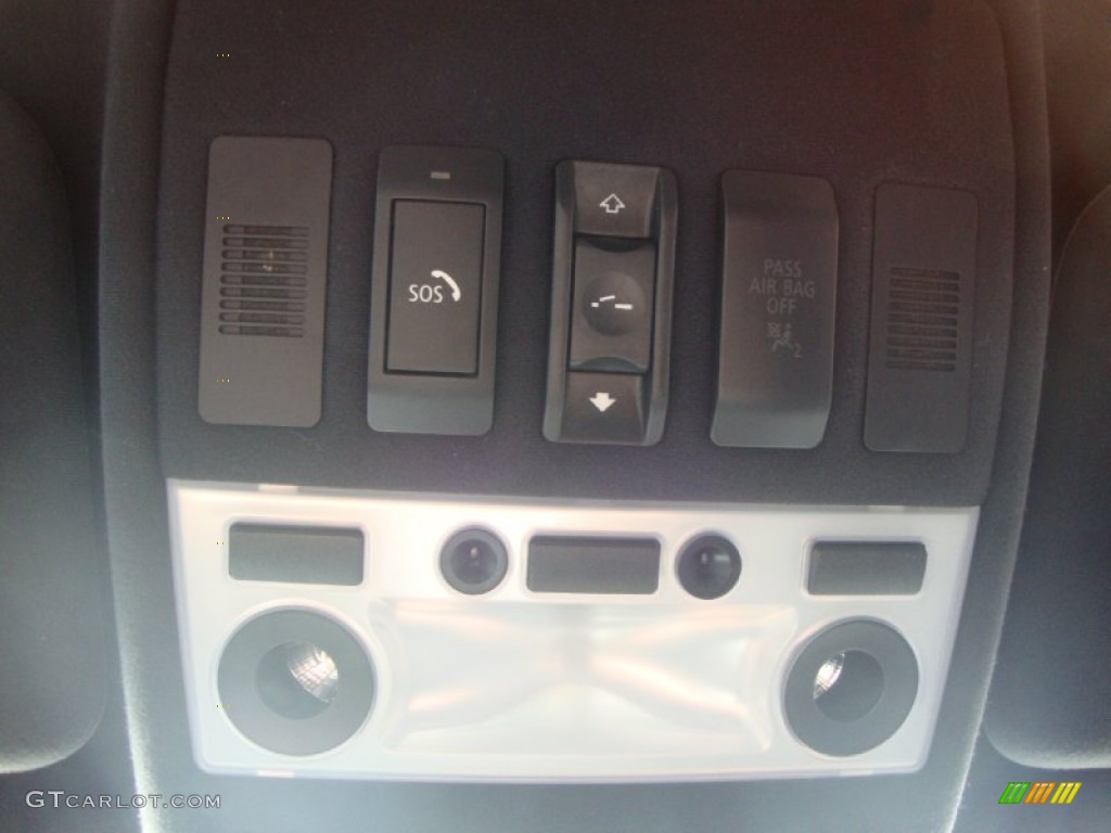 2010 BMW 5 Series 550i Sedan Controls Photo #69259158