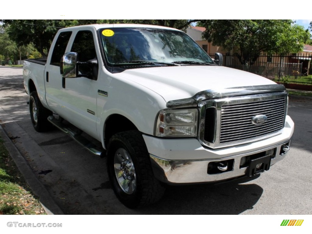 2006 F350 Super Duty Lariat Crew Cab 4x4 - Oxford White / Medium Flint photo #13