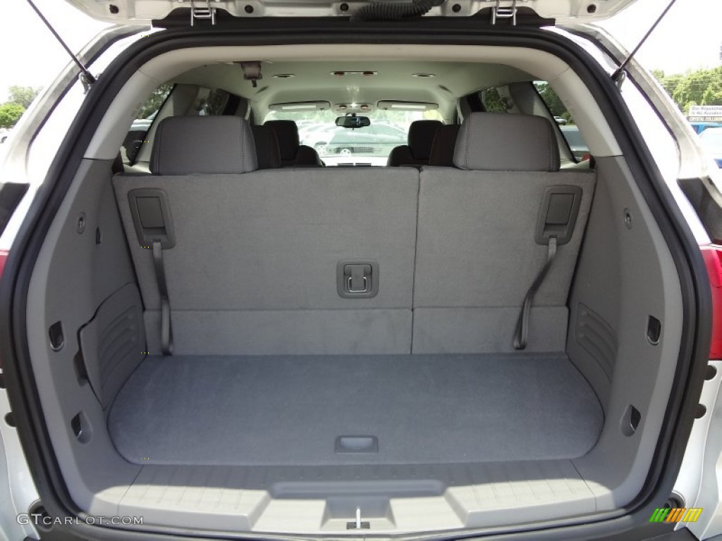 2010 Traverse LS - Silver Ice Metallic / Dark Gray/Light Gray photo #8