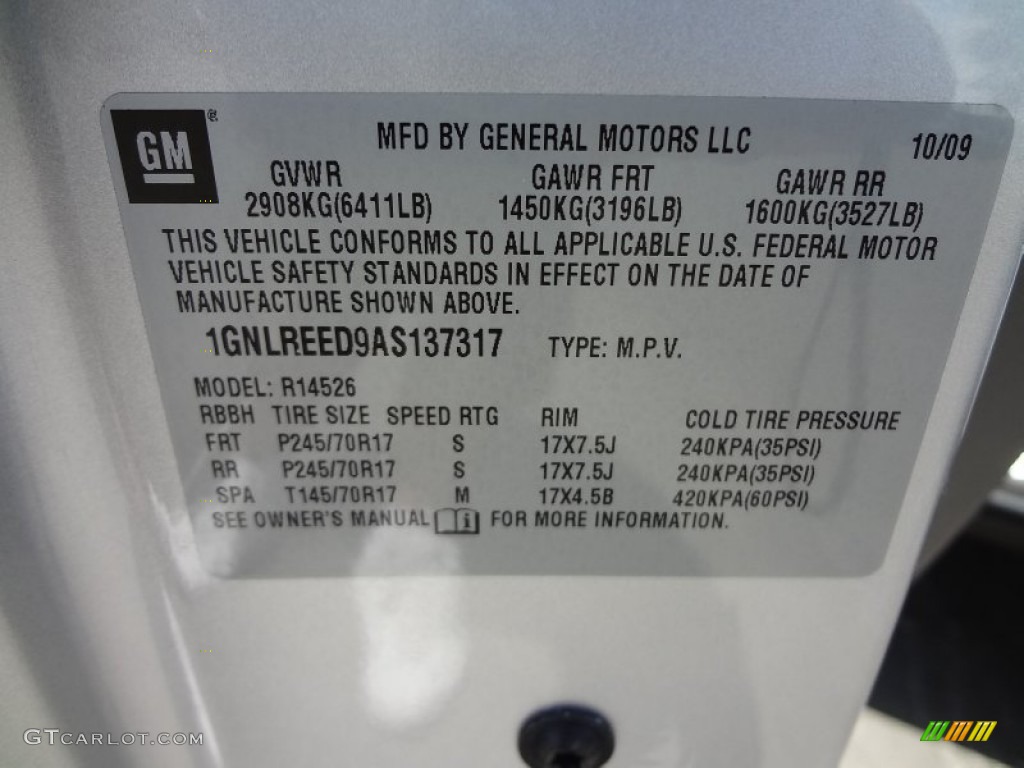 2010 Traverse LS - Silver Ice Metallic / Dark Gray/Light Gray photo #26