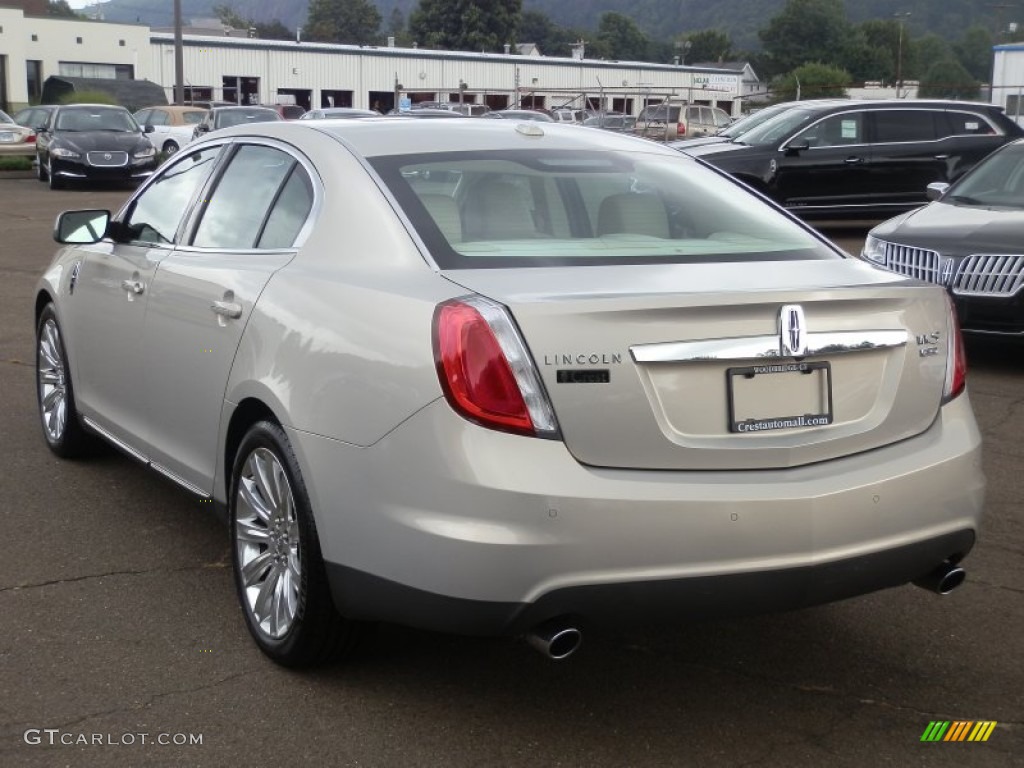 2009 MKS AWD Sedan - Smokestone Metallic / Light Camel photo #5