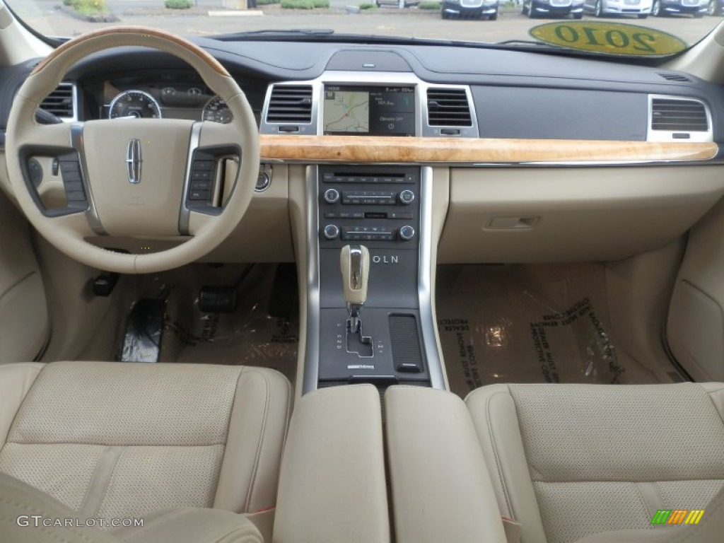2009 Lincoln MKS AWD Sedan Light Camel Dashboard Photo #69264435