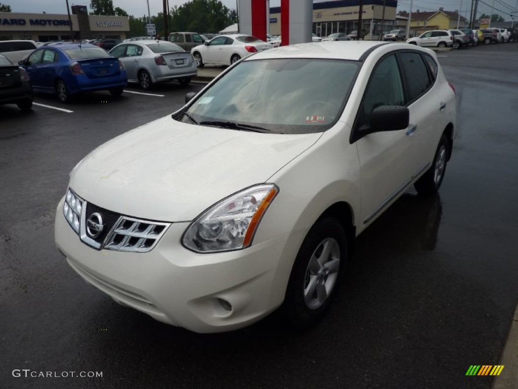 2012 Rogue S Special Edition AWD - Pearl White / Gray photo #3