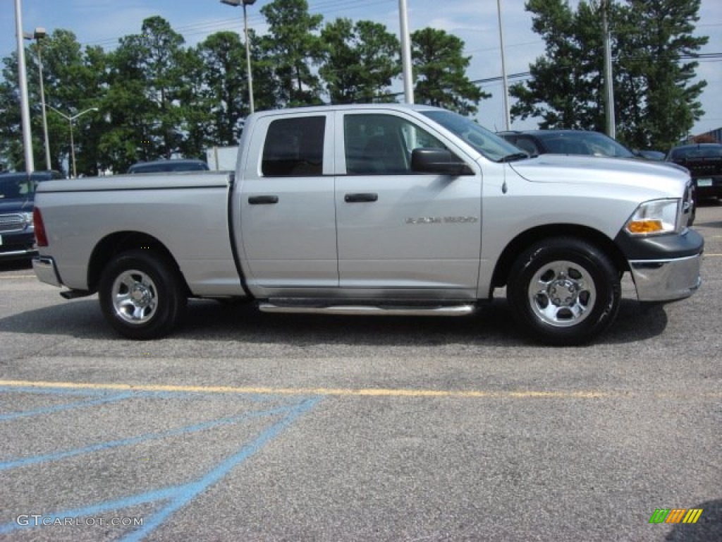 2011 Ram 1500 SLT Quad Cab - Bright Silver Metallic / Dark Slate Gray/Medium Graystone photo #6