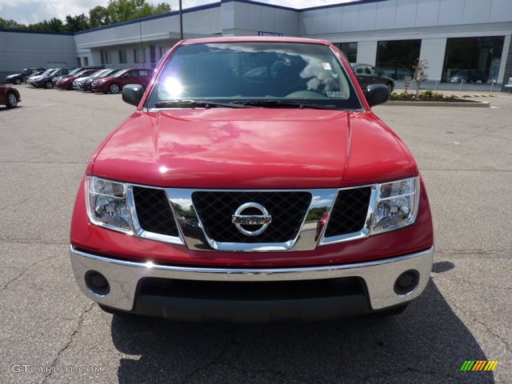 2007 Frontier SE King Cab 4x4 - Red Alert / Graphite photo #2