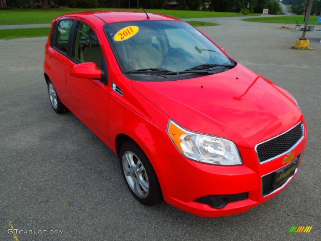 2011 Aveo Aveo5 LT - Victory Red / Neutral photo #6