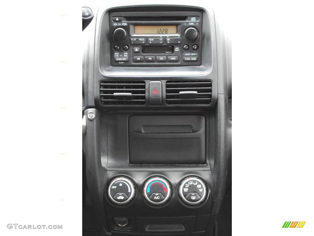 2004 CR-V LX - Eternal Blue Pearl / Black photo #24