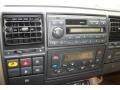Bahama Beige Controls Photo for 2002 Land Rover Discovery II #69283503
