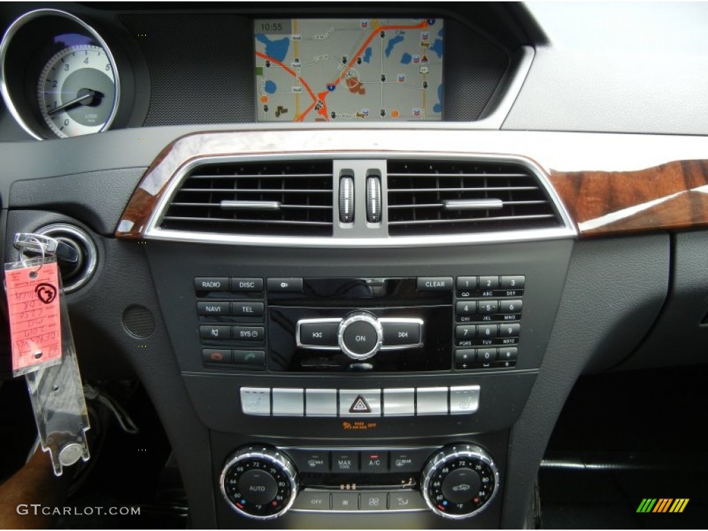 2013 Mercedes-Benz C 250 Coupe Controls Photo #69283584