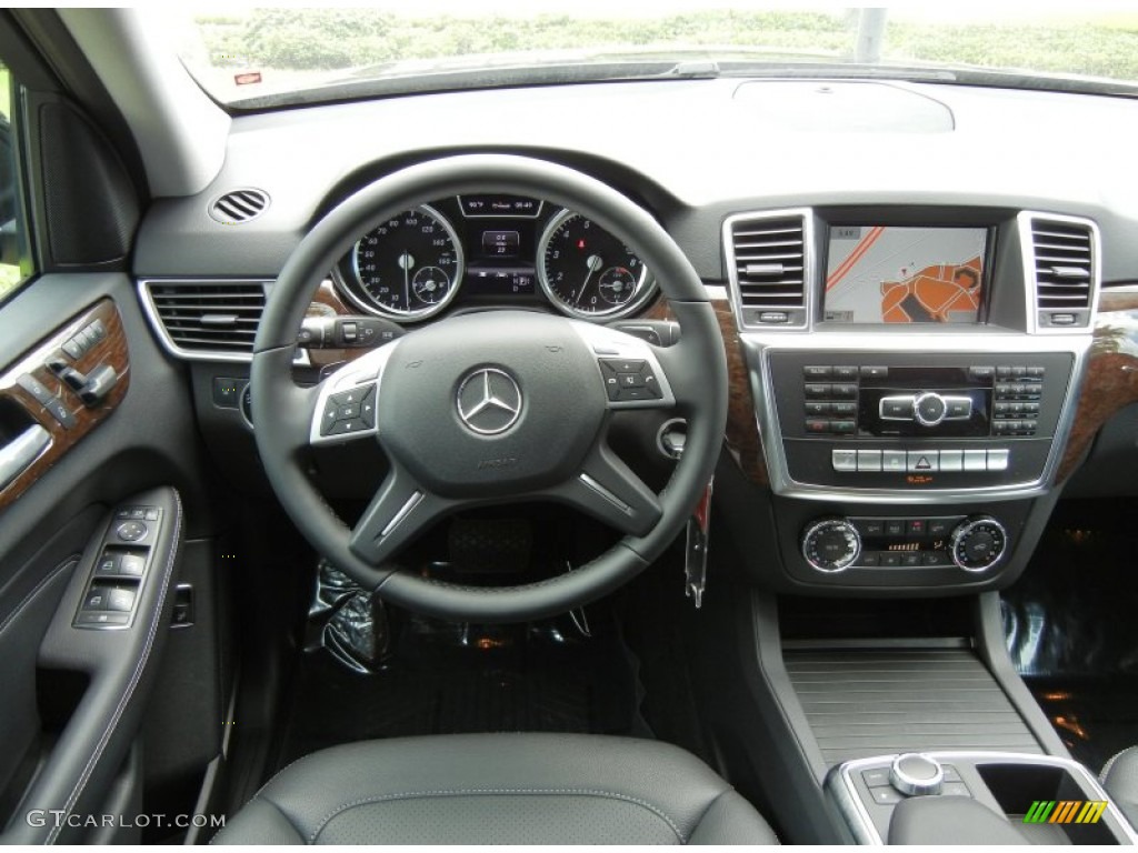 2013 Mercedes-Benz ML 350 Black Dashboard Photo #69284376
