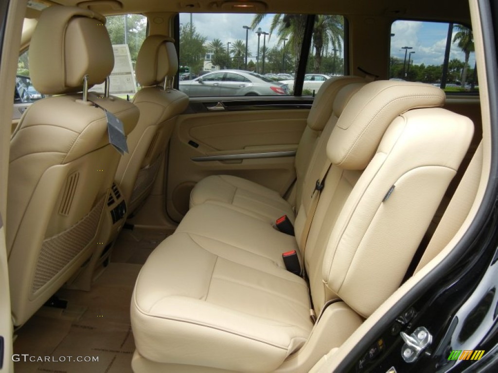 2012 Mercedes-Benz GL 550 4Matic Rear Seat Photo #69285078