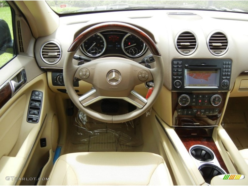 2012 Mercedes-Benz GL 550 4Matic Cashmere Dashboard Photo #69285107