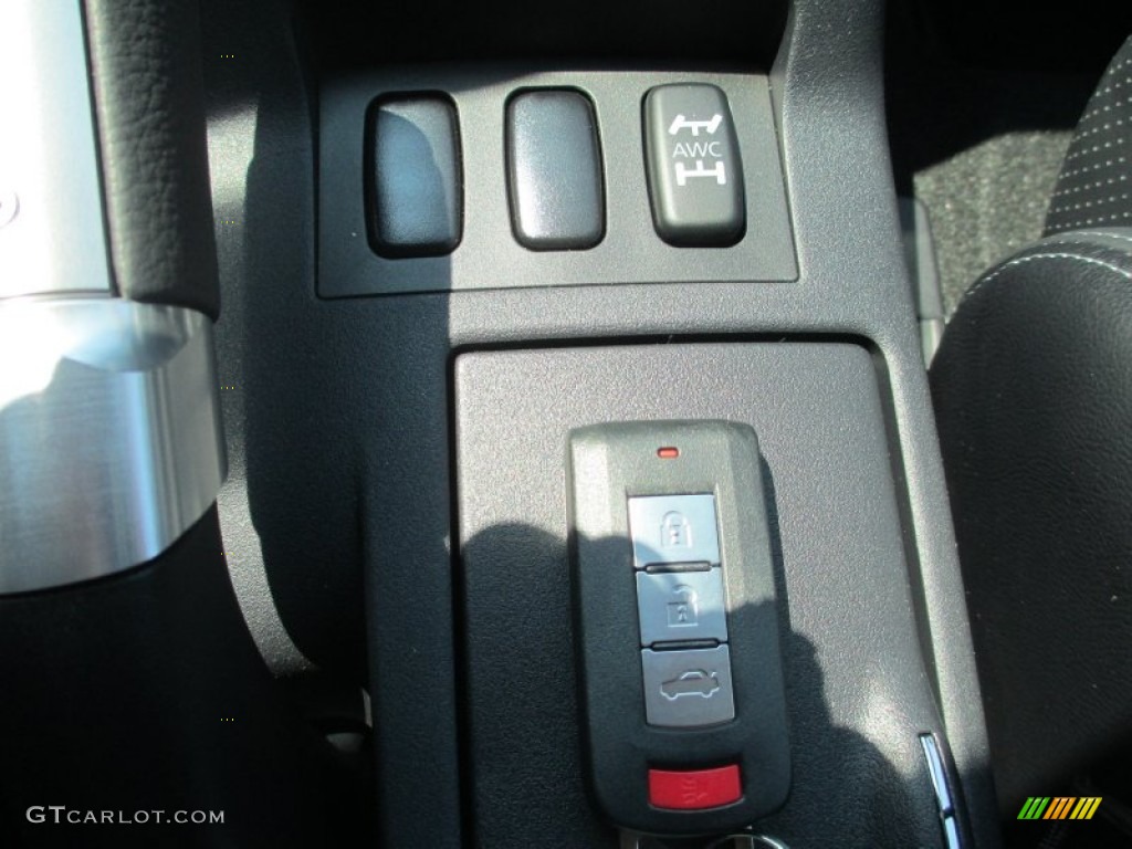 2012 Lancer Evolution MR - Wicked White / Black Recaro photo #21