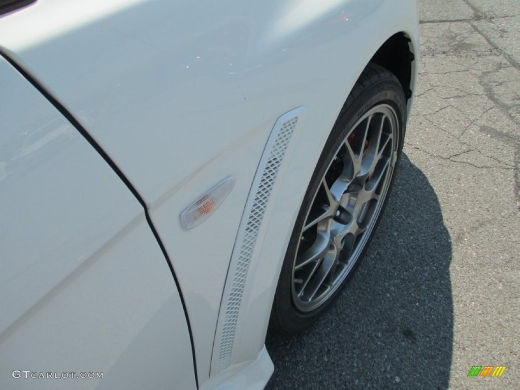 2012 Lancer Evolution MR - Wicked White / Black Recaro photo #33