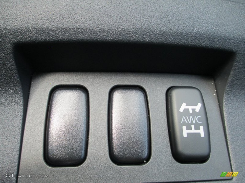 2012 Mitsubishi Lancer Evolution GSR Controls Photo #69287358