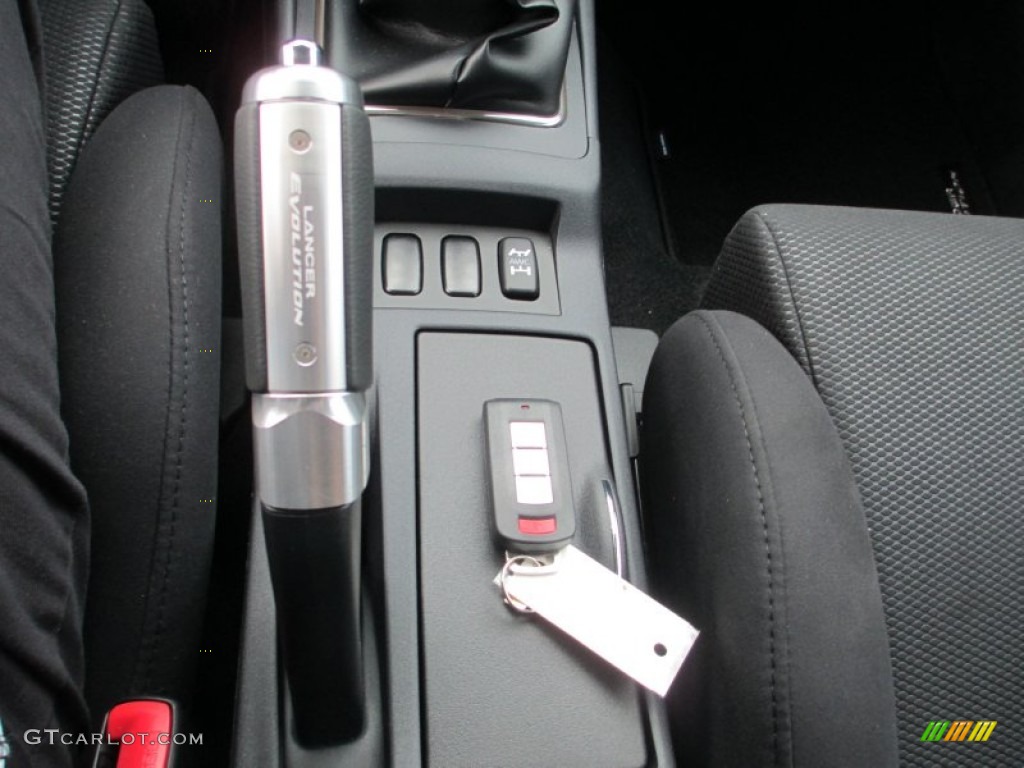 2012 Mitsubishi Lancer Evolution GSR Controls Photo #69287482