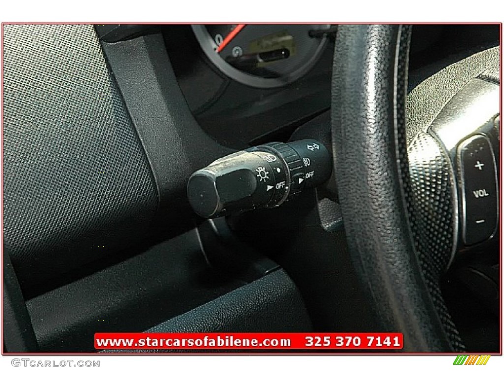 2006 MAZDA5 Sport - Whitewater Pearl / Black photo #16