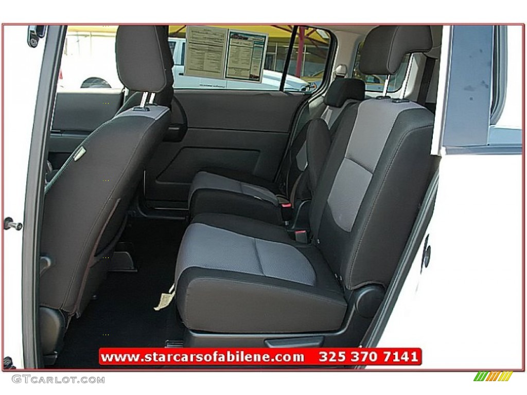 2006 MAZDA5 Sport - Whitewater Pearl / Black photo #21