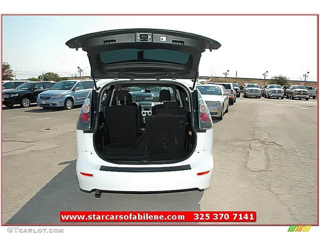 2006 MAZDA5 Sport - Whitewater Pearl / Black photo #25