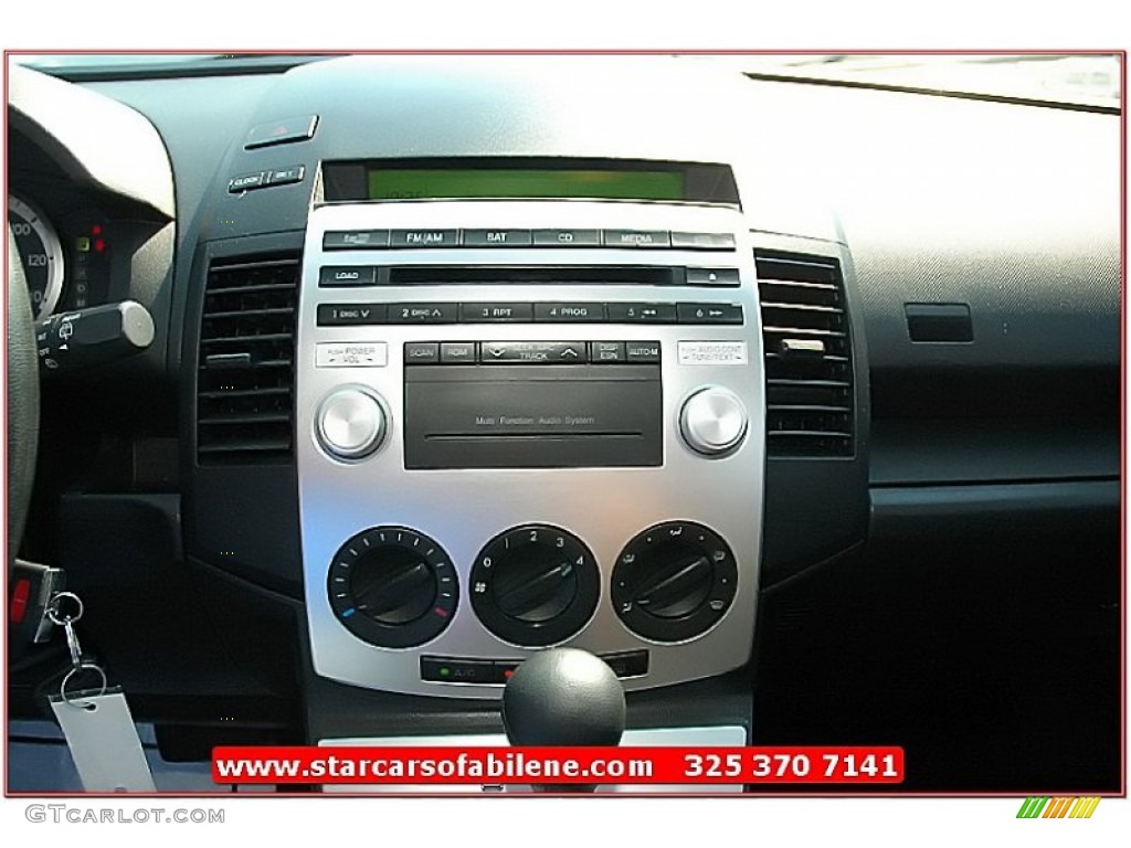 2006 MAZDA5 Sport - Whitewater Pearl / Black photo #31