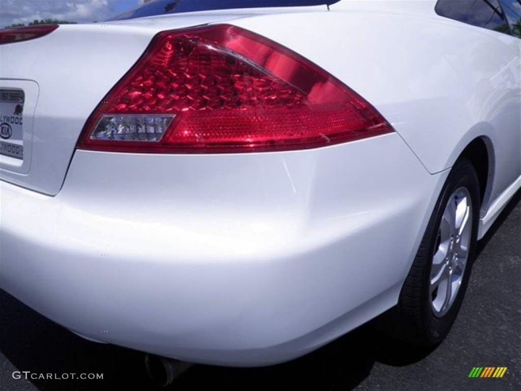 2007 Accord LX Coupe - Taffeta White / Ivory photo #18