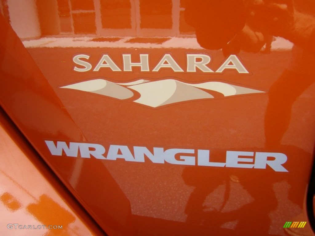 2011 Wrangler Sahara 4x4 - Mango Tango Pearl / Black/Dark Saddle photo #30