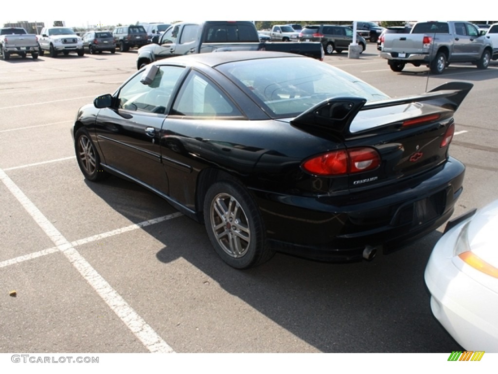 2002 Cavalier LS Sport Coupe - Black / Graphite photo #3