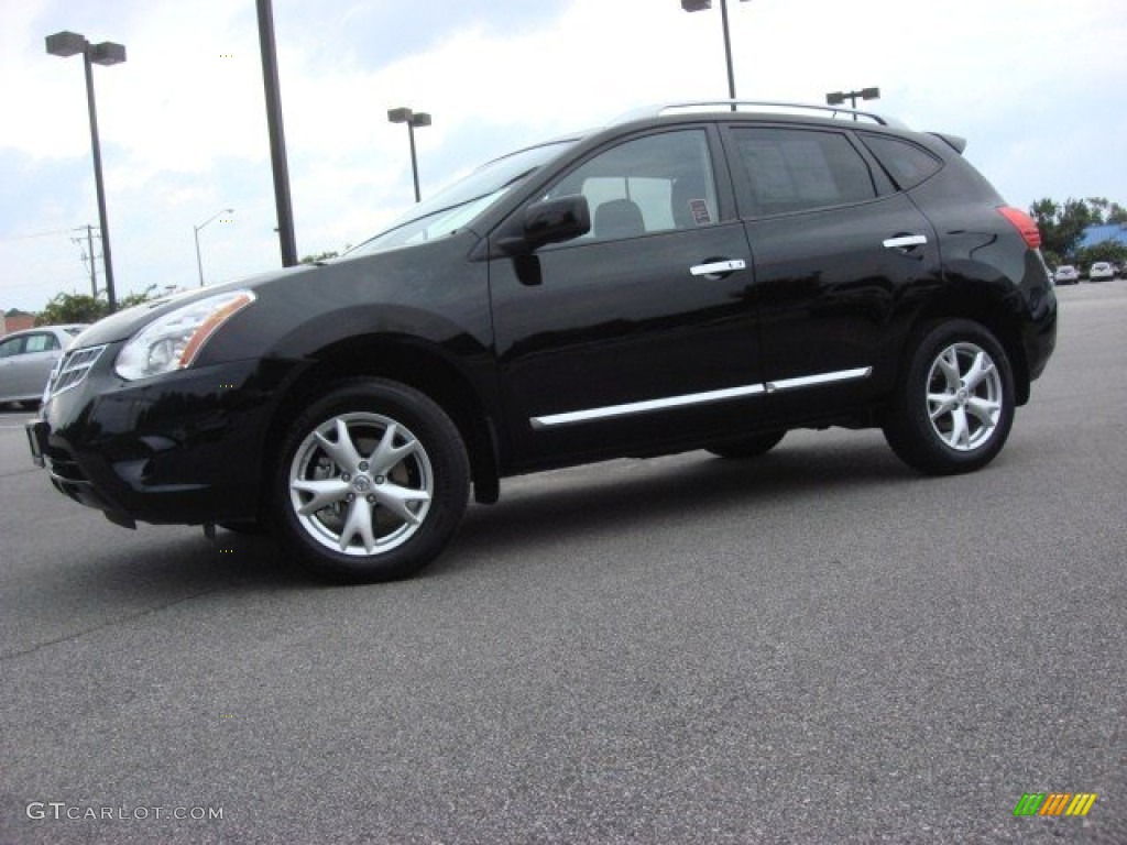 2011 Rogue SV - Wicked Black / Black photo #2