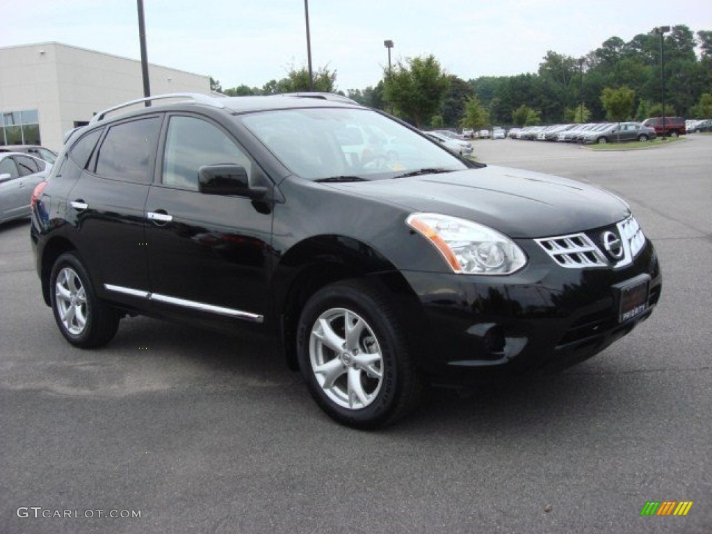 2011 Rogue SV - Wicked Black / Black photo #7