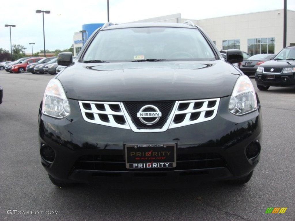 2011 Rogue SV - Wicked Black / Black photo #8