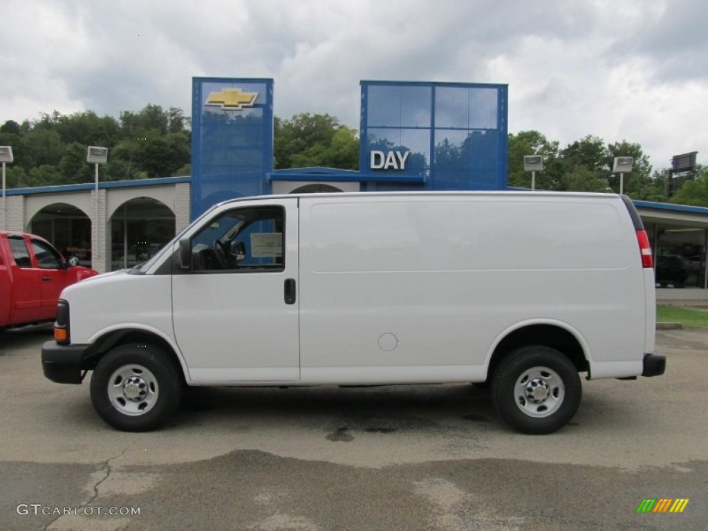 2013 Express 3500 Cargo Van - Summit White / Medium Pewter photo #2
