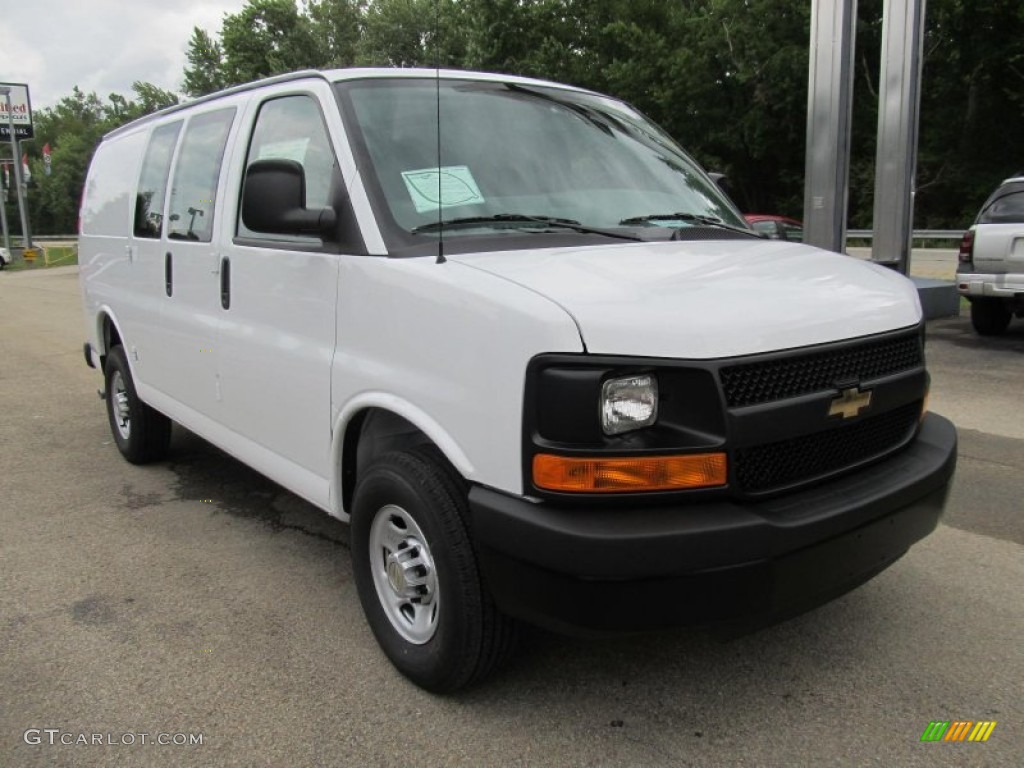 2013 Express 3500 Cargo Van - Summit White / Medium Pewter photo #5