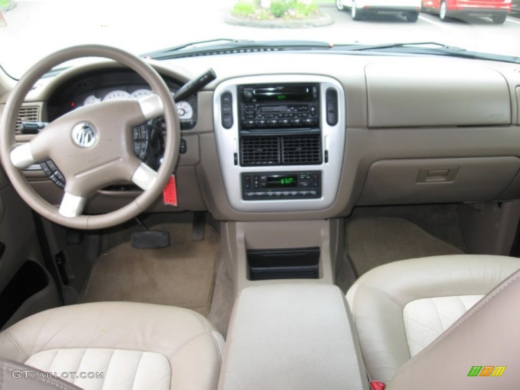 Medium Dark Parchment Interior 2002 Mercury Mountaineer AWD Photo #69302408