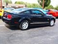 Black - Mustang V6 Coupe Photo No. 3