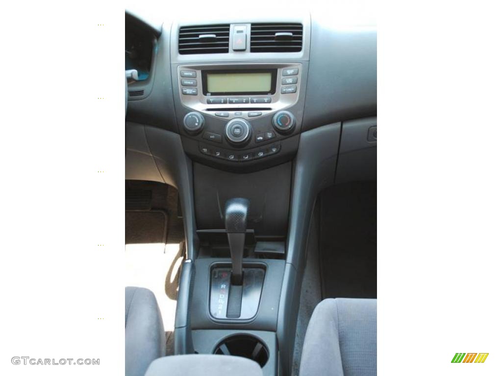 2006 Accord Value Package Sedan - Royal Blue Pearl / Gray photo #22