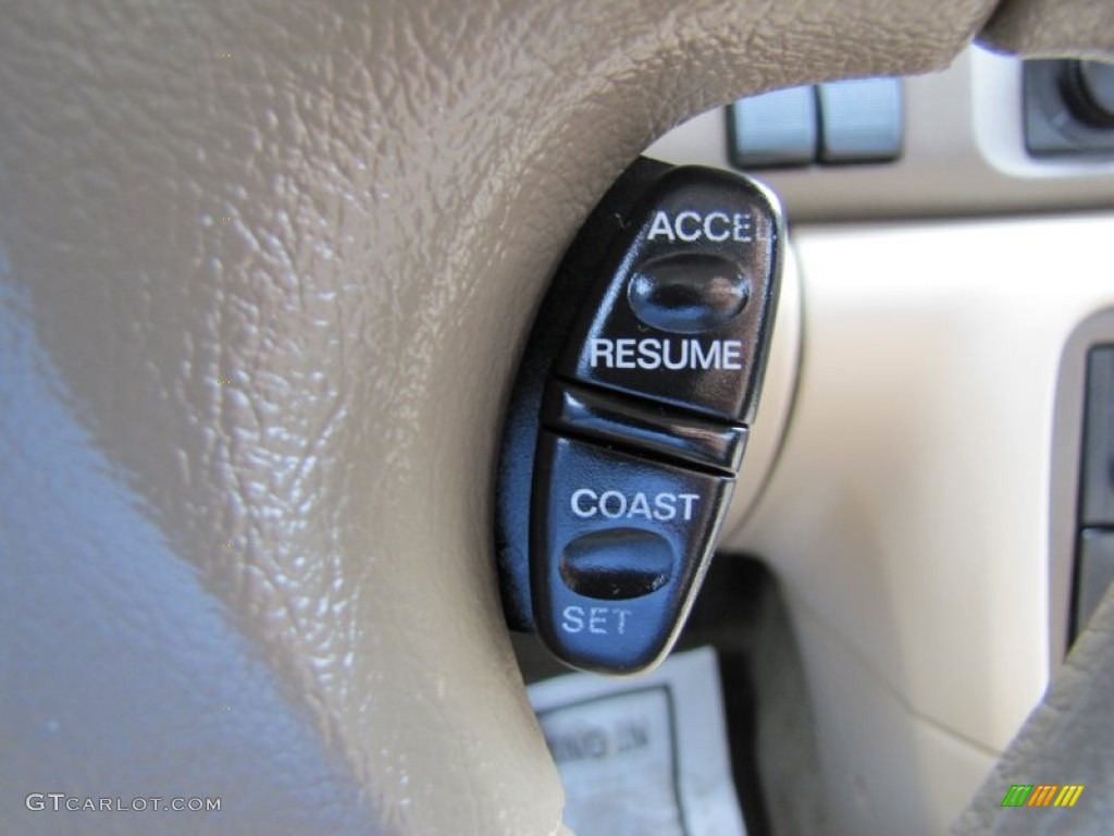 2000 Mazda 626 LX Controls Photo #69315009