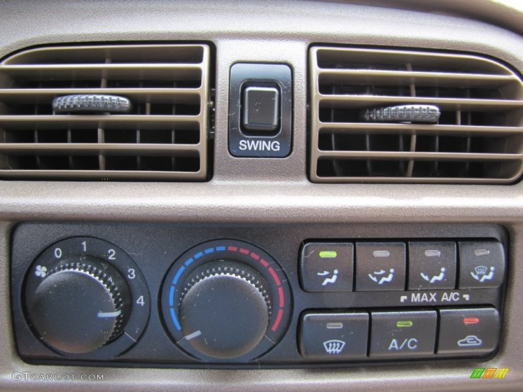 2000 Mazda 626 LX Controls Photos