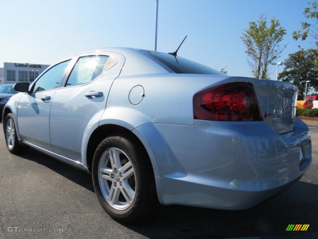 2013 Avenger SXT - Crystal Blue Pearl / Black/Light Frost Beige photo #2