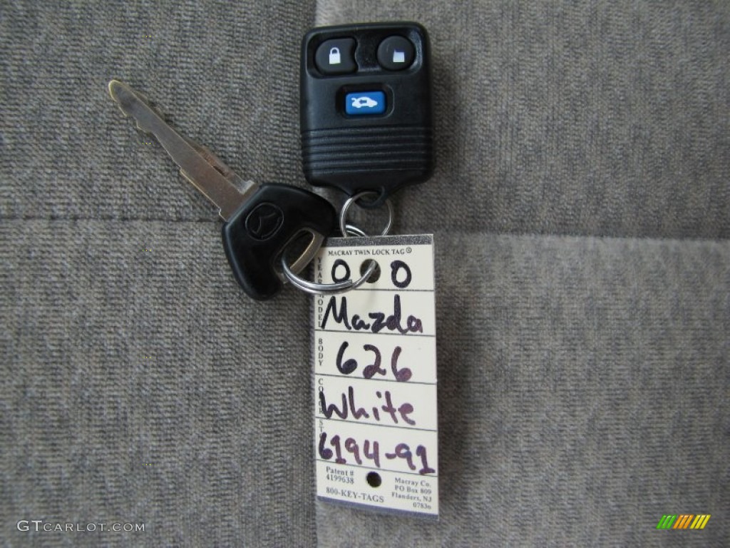 2000 Mazda 626 LX Keys Photos