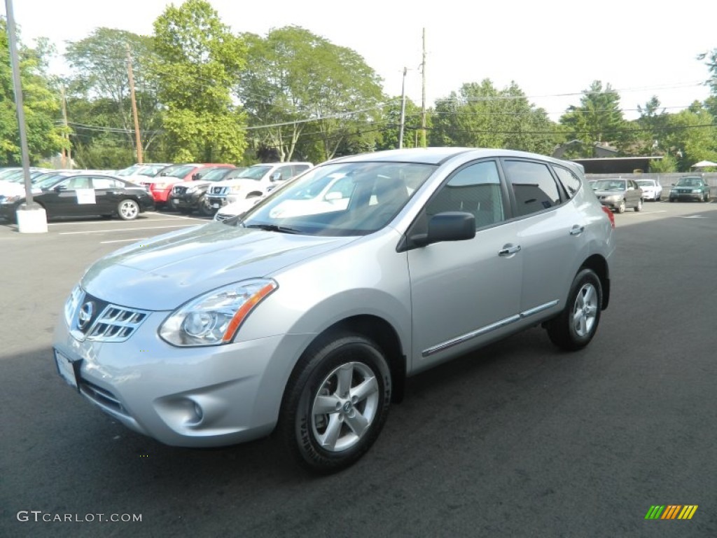 Brilliant Silver Nissan Rogue